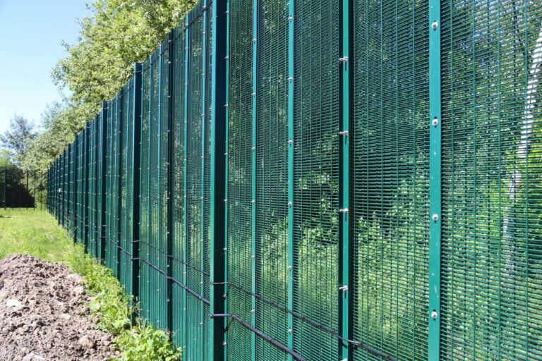 mesh fencing