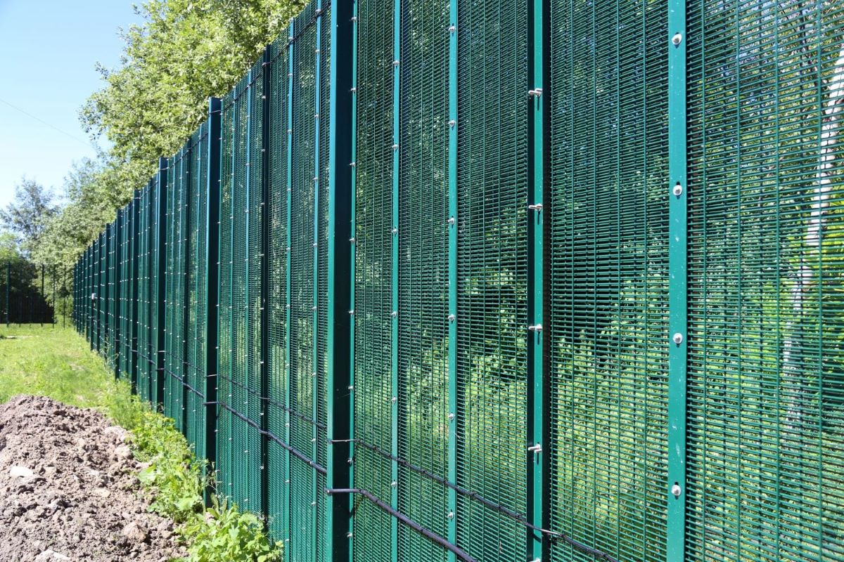 mesh fencing